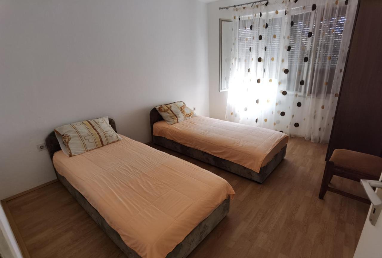 Nikolic Apartmani Bar Buitenkant foto