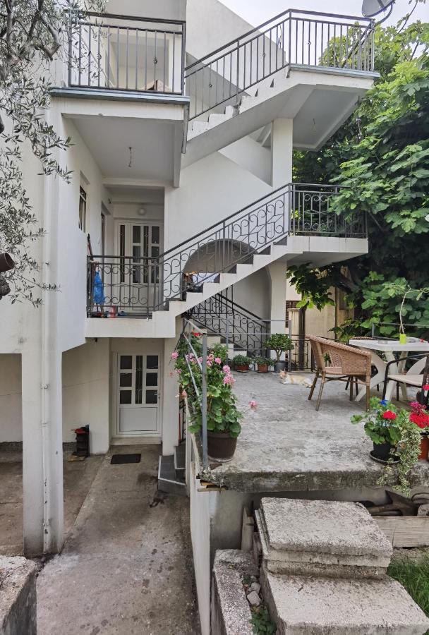 Nikolic Apartmani Bar Buitenkant foto
