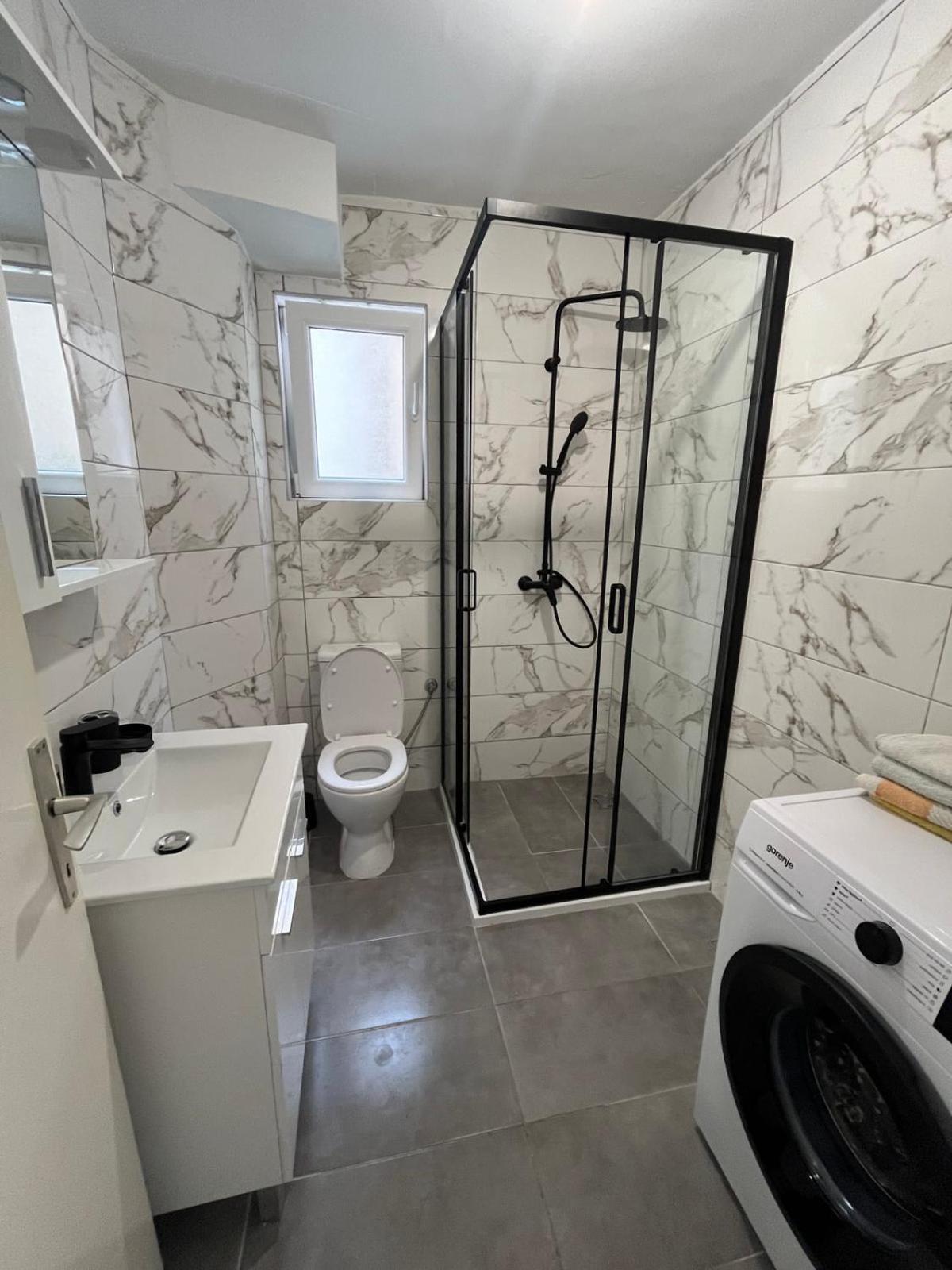 Nikolic Apartmani Bar Buitenkant foto